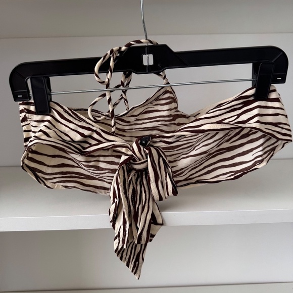 MOTEL Maudy Halter Tie Crop Top in Easy Tiger - Picture 5 of 6